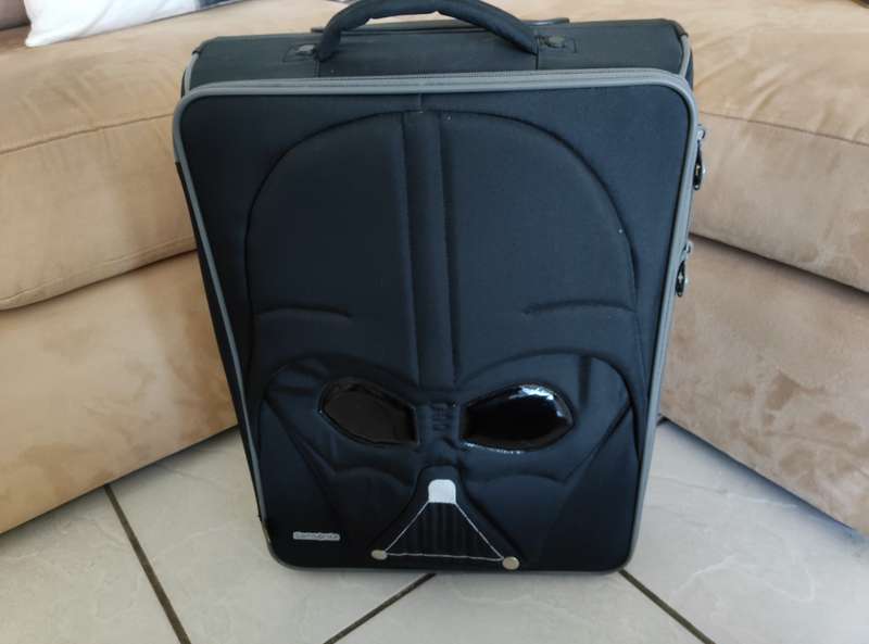 Star wars limited editions darth vader samsonite suitcase rare