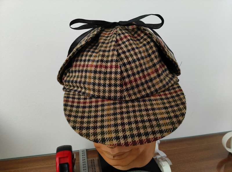 SHERLOCK HOLMES DEERSTALKERS HAT