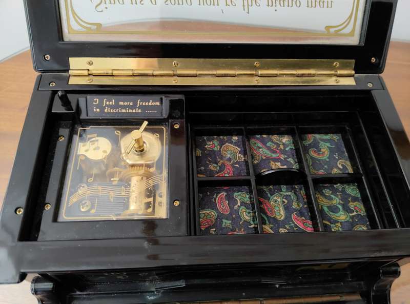 Classic musical piano jewellery box