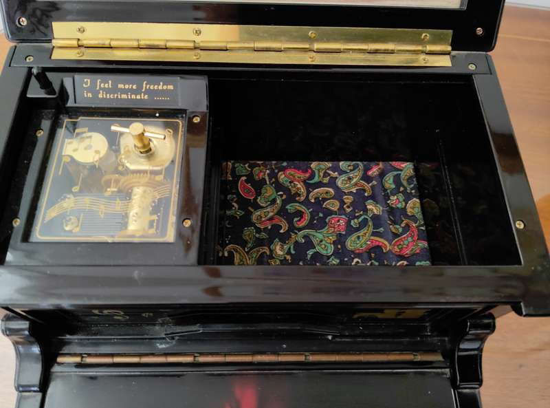 Classic musical piano jewellery box