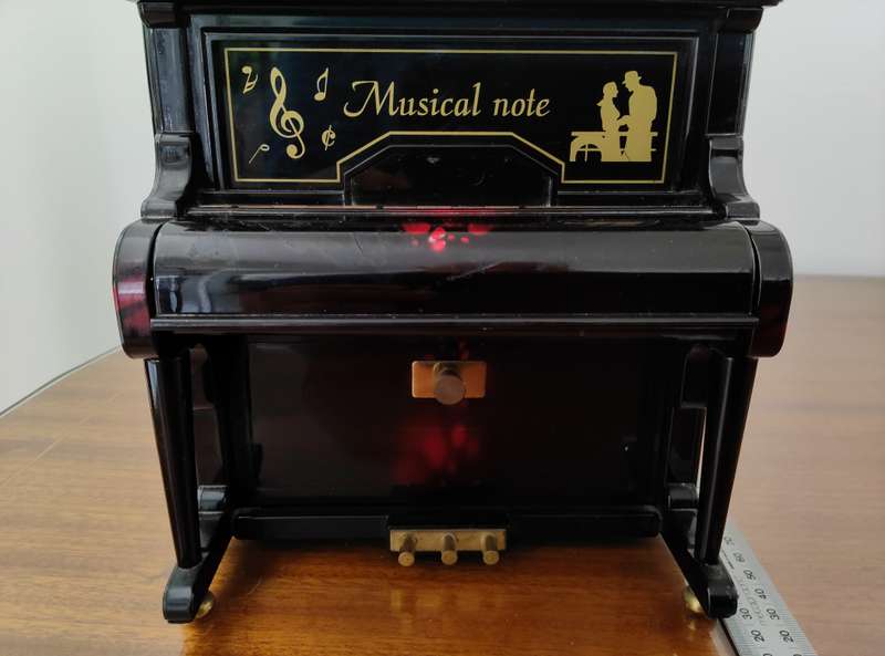 Classic musical piano jewellery box