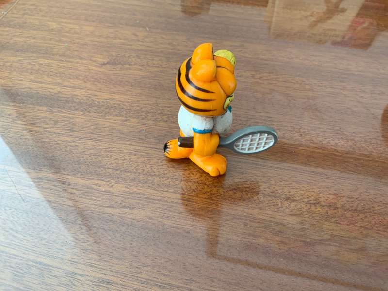 Vintage 1981 tennis cat