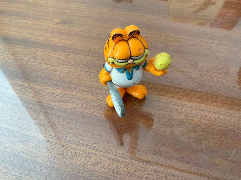Vintage 1981 tennis cat