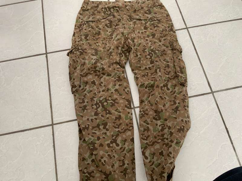 stunning Camouflaged trousers size 32