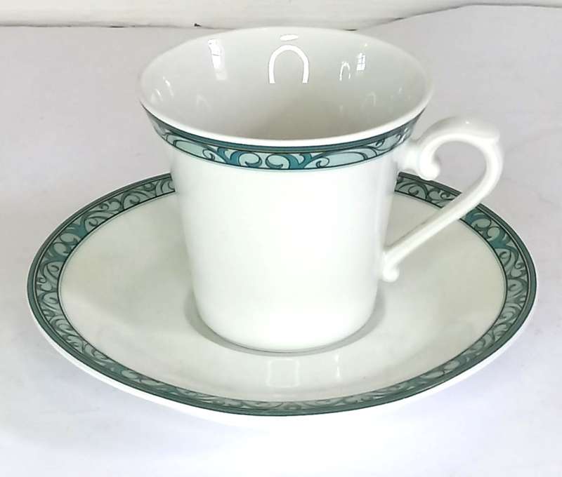 Johann Seltmann Vohenstrauss Tea/Coffee Set (13 pcs)