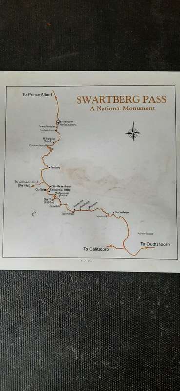 Swartberg Pass by Helena Marincowitz