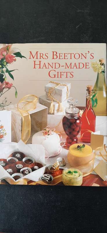 Mrs Beeton's Hand-Made Gifts by Bridget Jones