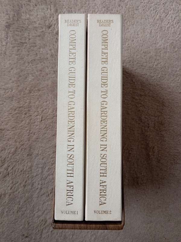 Reader's Digest Complete Guide to Gardening in South Africa 2 Volumes