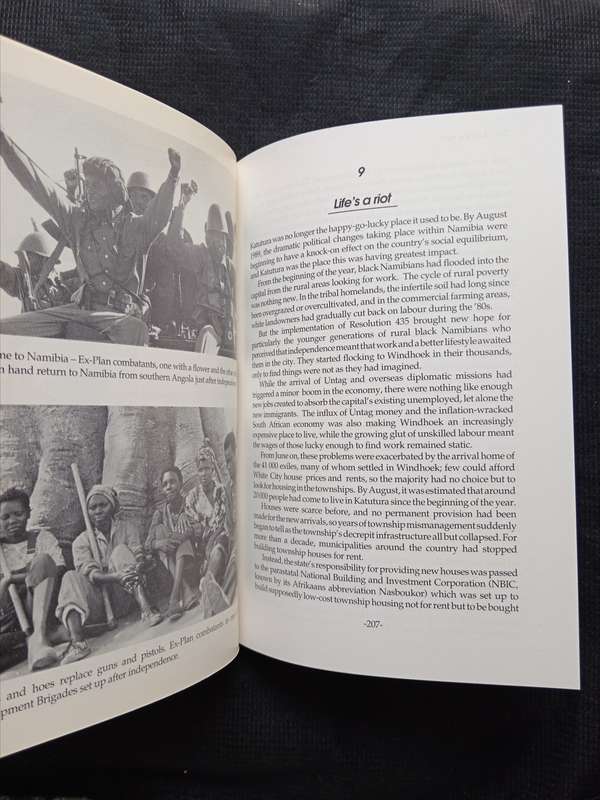 Last Steps to Uhuru by David Lush