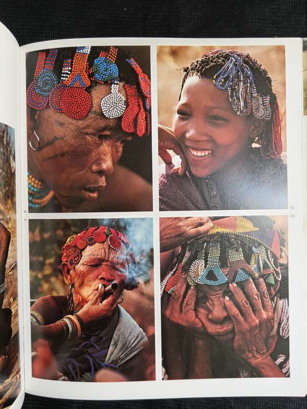 The Bushmen by Alf Wannenburgh, Peter Johnson & Anthony Bannister