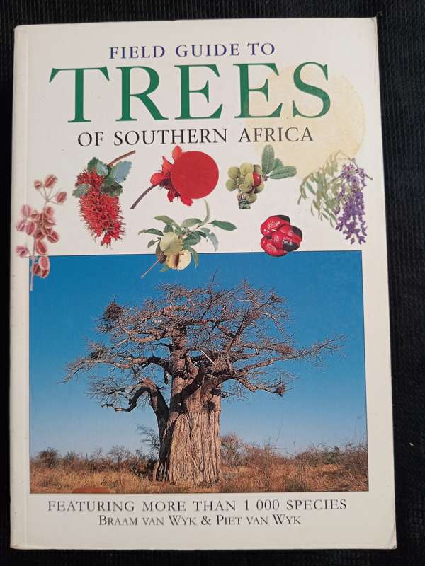 Field Guide to Trees of Southern Africa by Braam van Wyk & Piet van Wyk