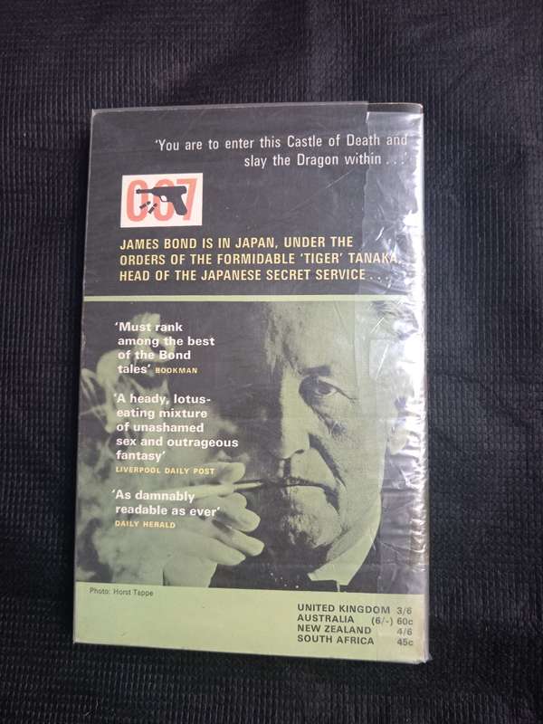 James Bond 007 You Only Live Twice by Ian Fleming