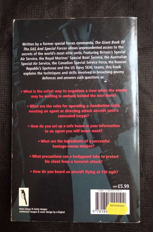 The Giant Book of SAS & Special Forces by Terry White