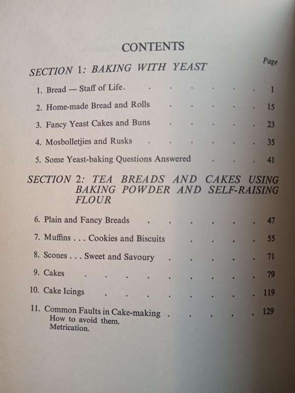 Bread Buns Cakes and Cookies by Lesley Faull
