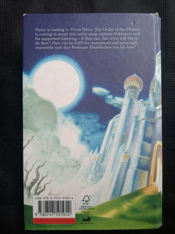 Harry Potter and the Deathly Hallows by J K Rowling