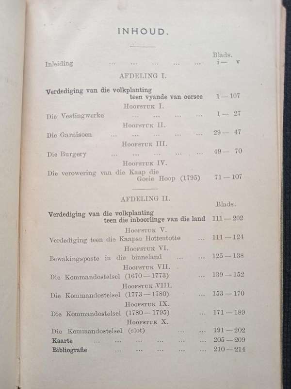Die Verdedigingstelstel aan die Kaap onder die Hollands-Oosindiese Kompanjie 1652-1759 by P E Roux