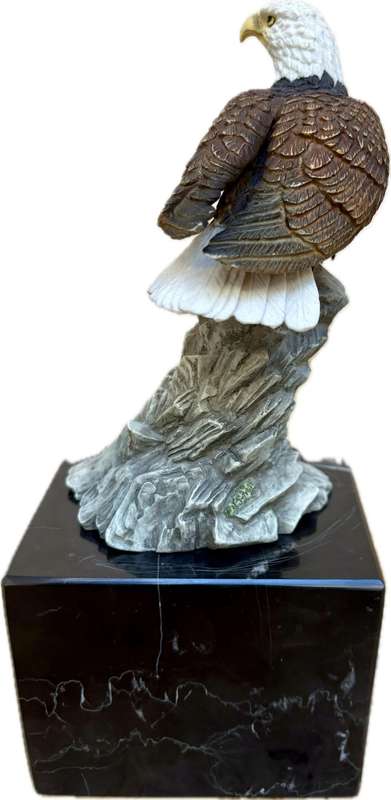 Bald eagle sculpture on marble base crystal cathedral Eagles club 2004 10 inch , 25 cm