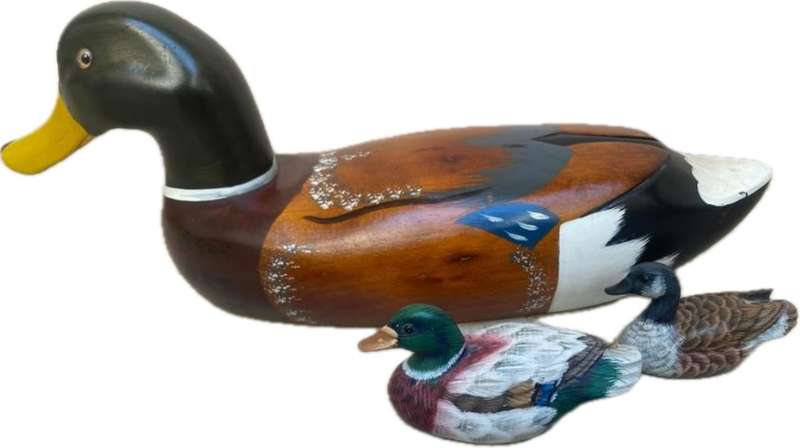 Vintage wooden mallard duck hand painted with 6 ducklings decor duck family
