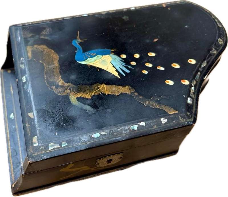 Vintage Japanese grand piano  jewellery box black mother of pearl inlay, no key