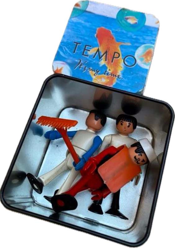 vintage 1977 Mettoy figures play craft busy bodies lot of three people with train track support