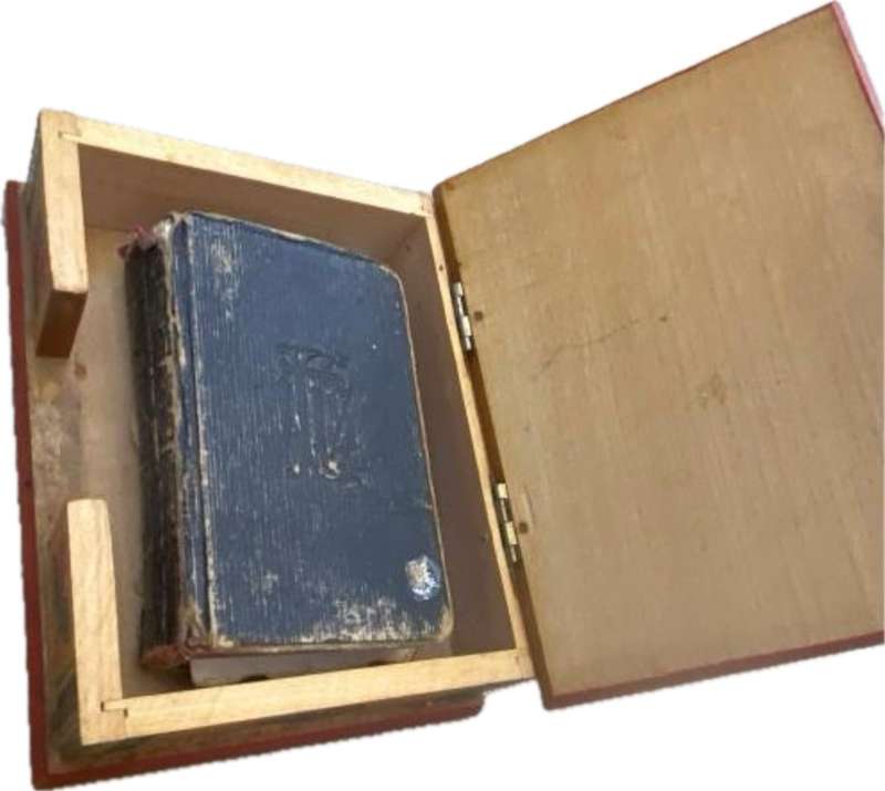 Vintage manual of prayers , the key of heaven bible in wooden box