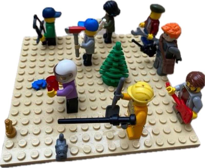 Lego mini figures figure lot of 8 with a cat , binocs and statue