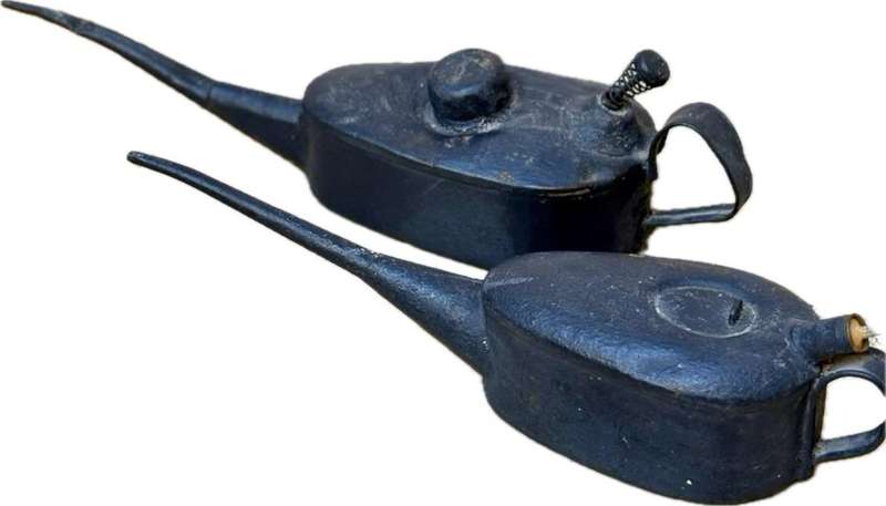 Vintage oil can pair long spout half pint