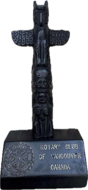 Vintage totem pole resin rotary club of Vancouver Canada ornament