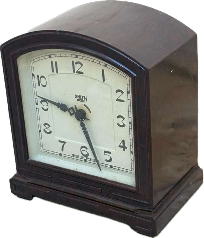Vintage Smiths Cetric electric mains art deco Bakelite mantle clock 1925 working