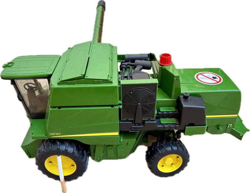 Bruder John Deere combine harvester T670i farm toy