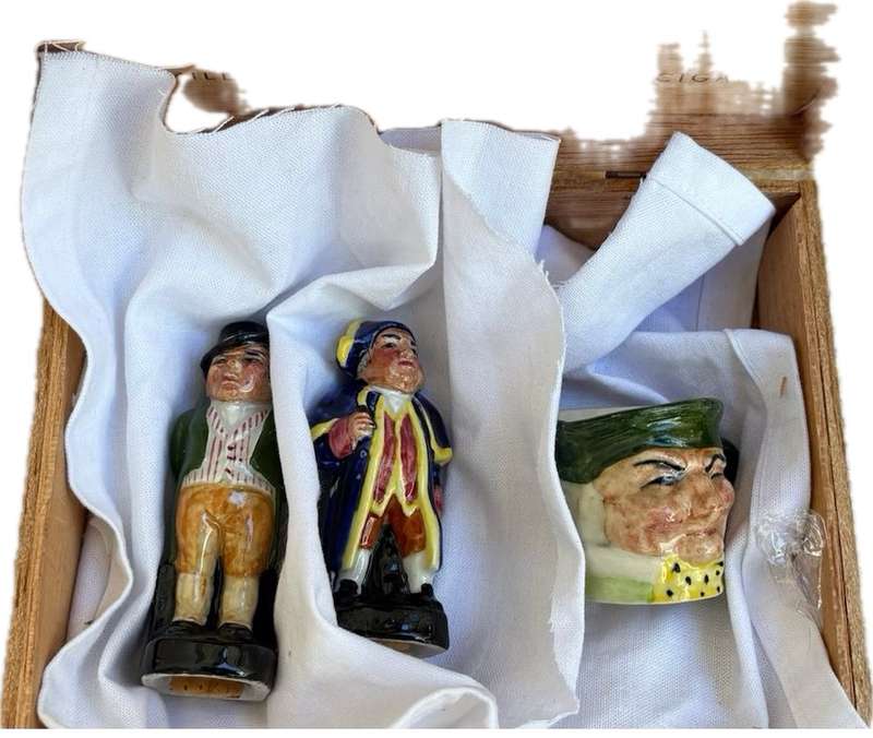 artone miniature toby jug with salt and pepper Artone character lot