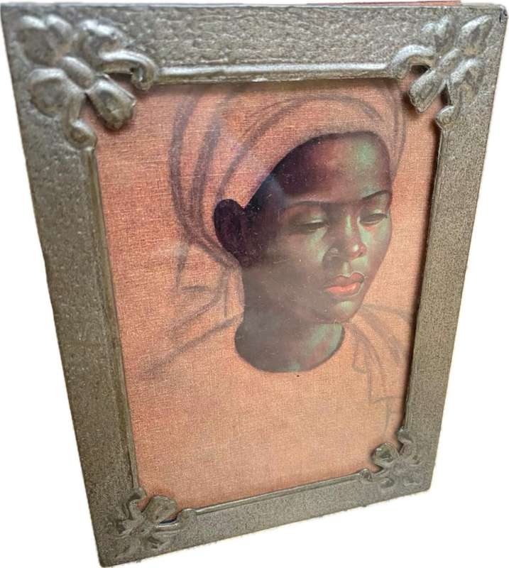 Vintage floral metal picture frame upstanding
