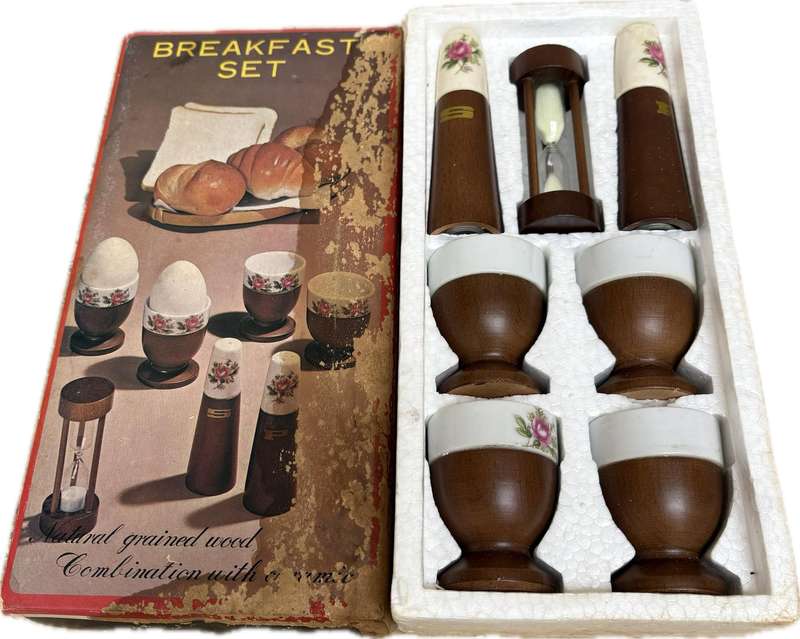 Vintage egg set breakfast set Japan with timer egg cups salt + pepper 7 piece NIB