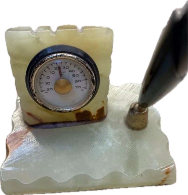 vintage onyx pen holder with thermometer temperature guage