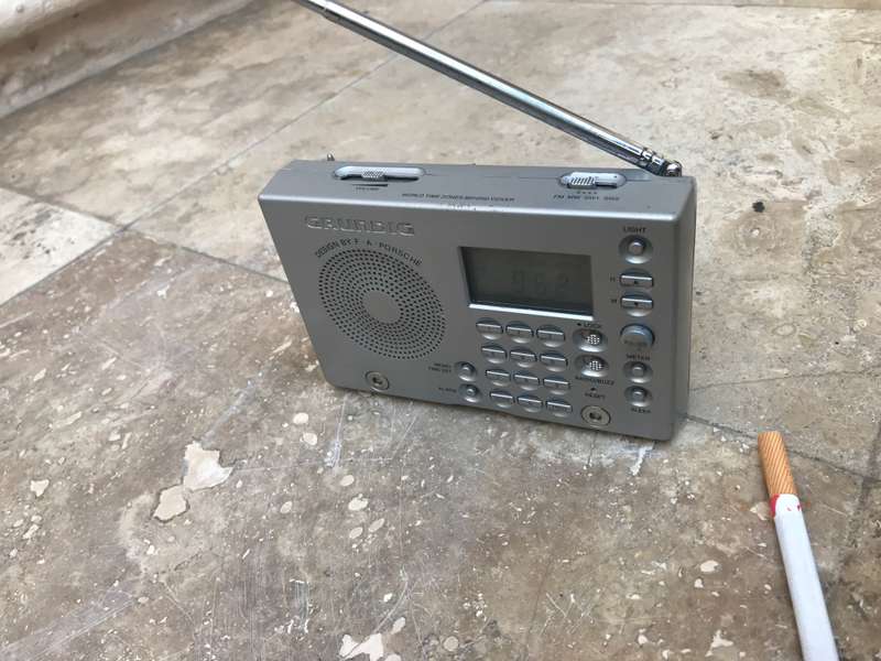 Grundig YB-P 2000 World Receiver Shortwave Radio AM FM MW SW1 Porsche Design