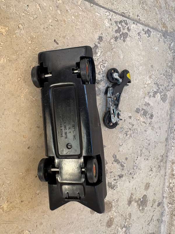 Batman Batmobile car Azrak Hamway 1976