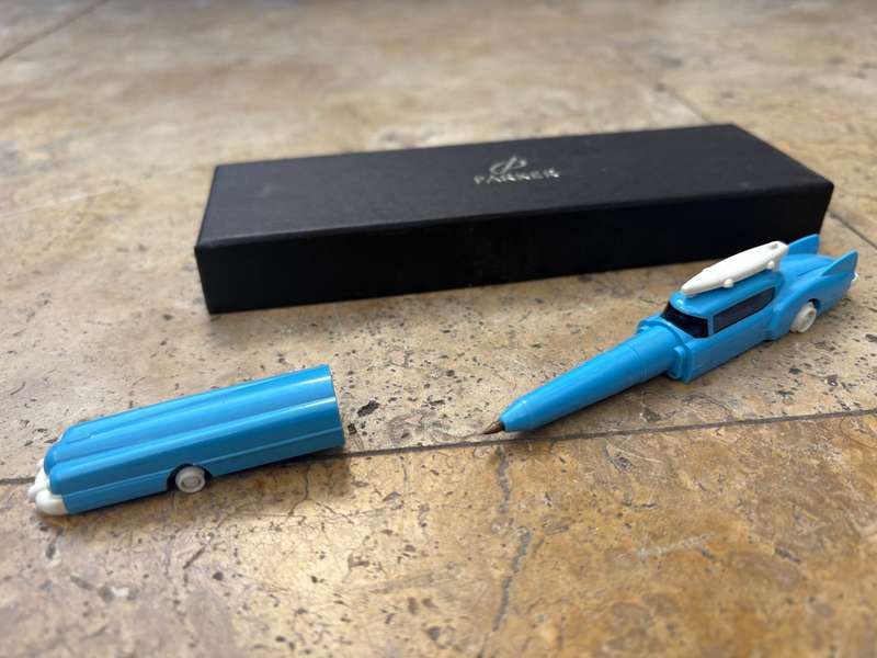 VINTAGE 1990 blue SANRIO SURFER PULL-BACK Friction CAR PEN, JAPAN