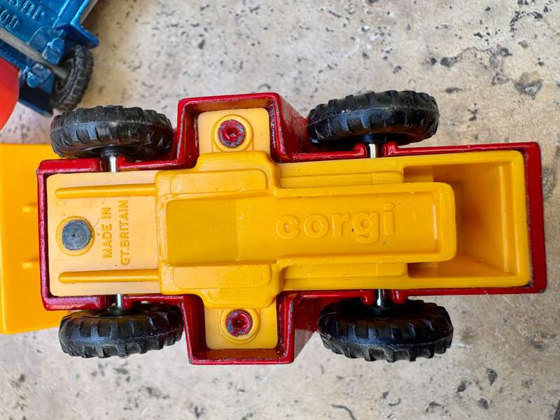 Vintage Corgi Juniors excavator , Corgi digger pair