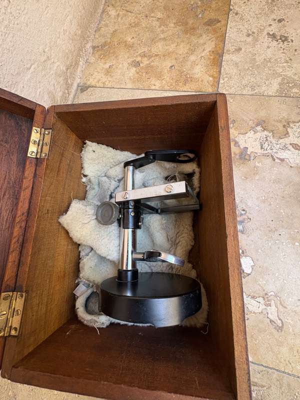 Vintage Erma Microscope no 17857  base Tokyo Japan , wood box
