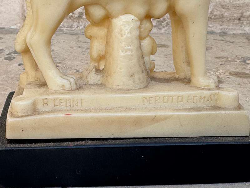 Vintage she wolf R Leoni figure statuette ornament depota Roma Italy