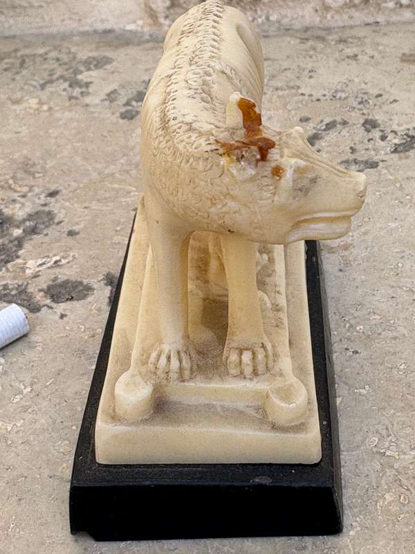 Vintage she wolf R Leoni figure statuette ornament depota Roma Italy