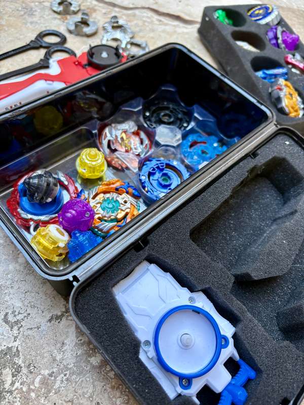 Gyro lot Battle bey  Beyblade  Tops Spinning launcher toy Set lot in foam box