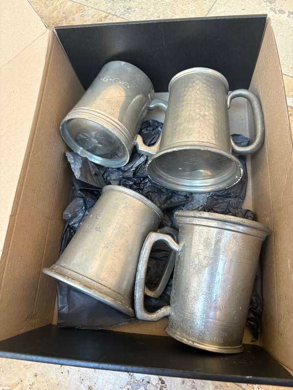 Vintage tankard lot of 4