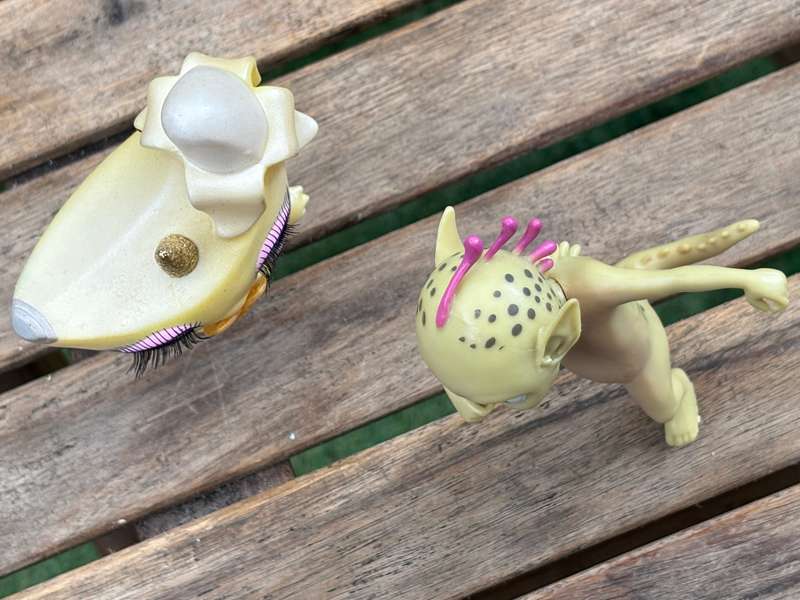Poopsie original  Unicorn sparkly critters slime doll banana with cake topper pvc alien figure pair