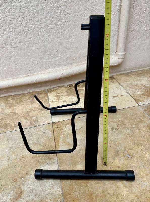 Fold away guitar stand