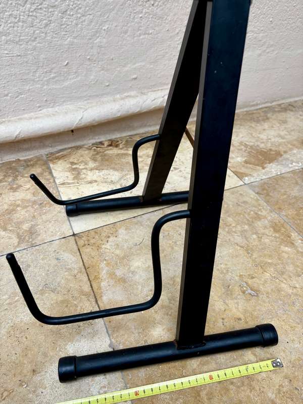 Fold away guitar stand