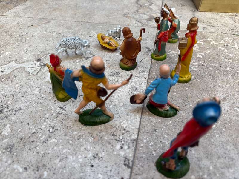Vintage nativity set pvc Italy 10 piece