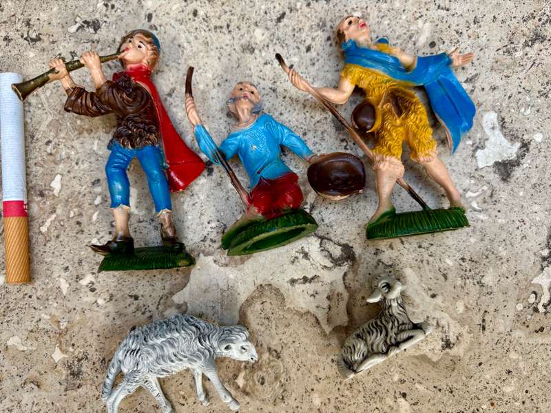 Vintage nativity set pvc Italy 10 piece