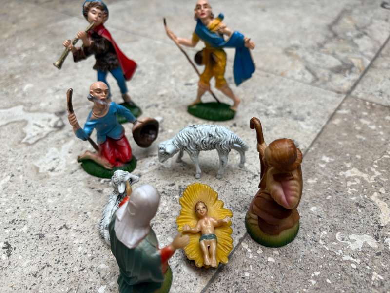 Vintage nativity set pvc Italy 10 piece