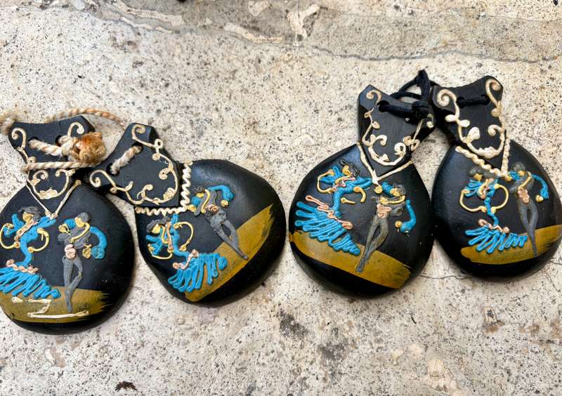 Vintage pair of spanish castanet  , hand painted. Castanets